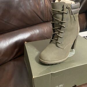 Timberland Olive Nubuck heel boots
